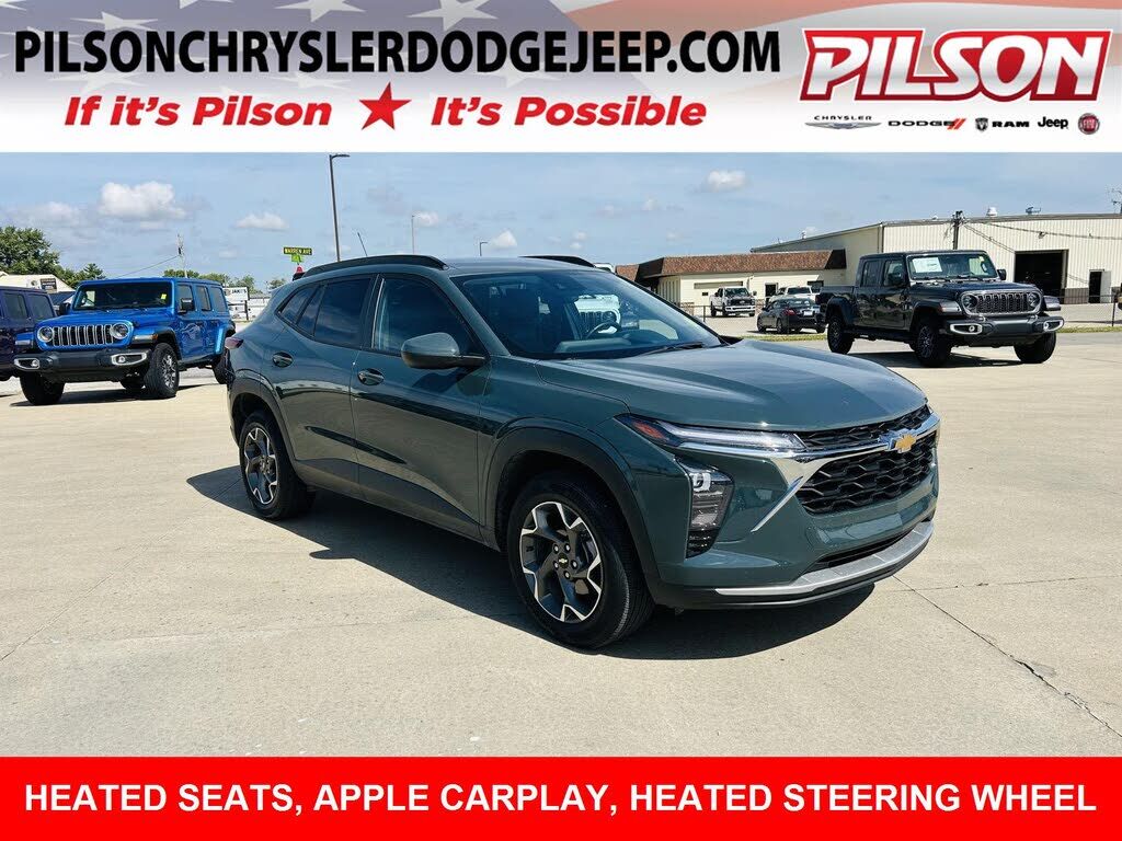 2025 CHEVROLET Trax