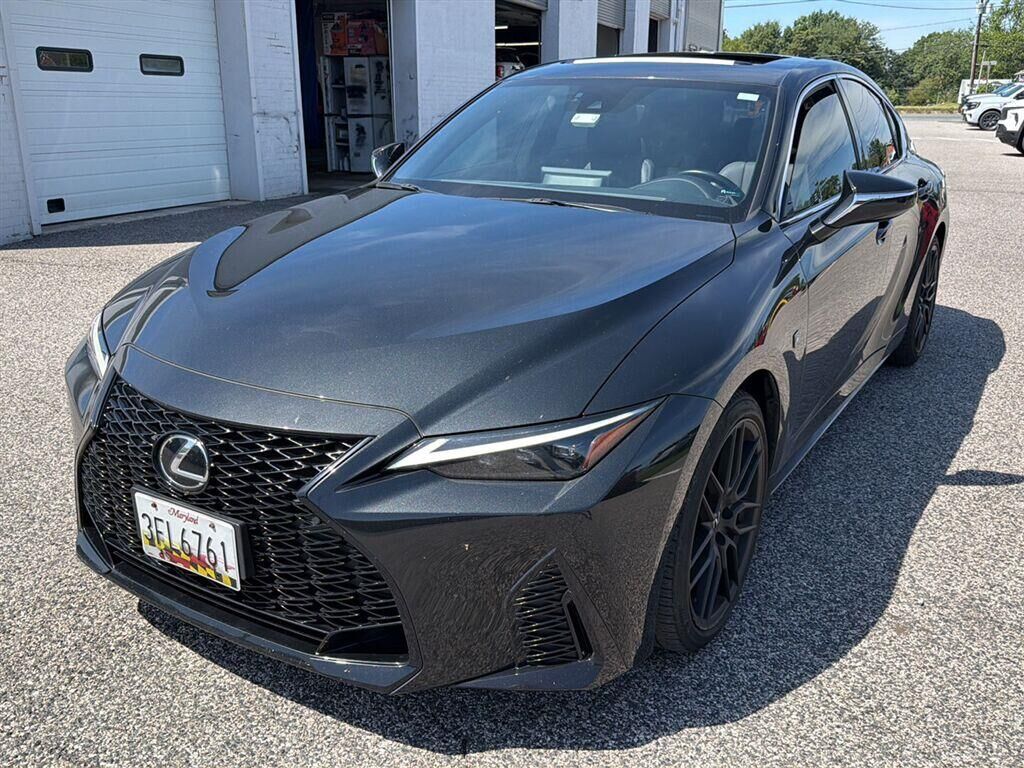 2023 Lexus IS