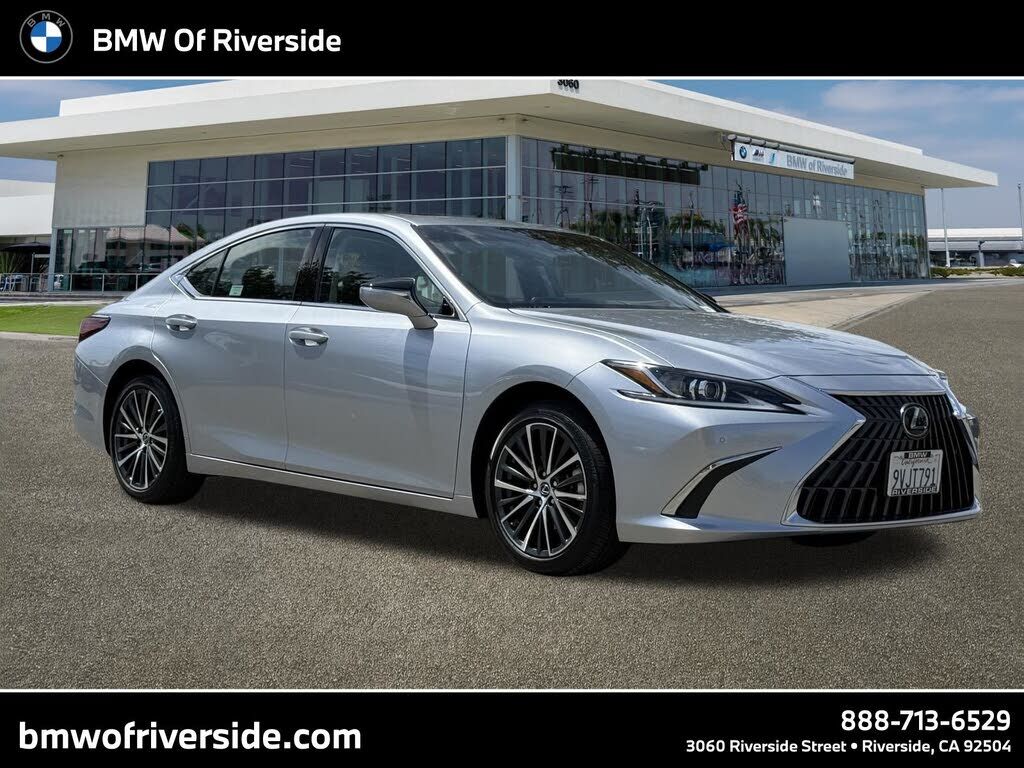 2025 LEXUS ES