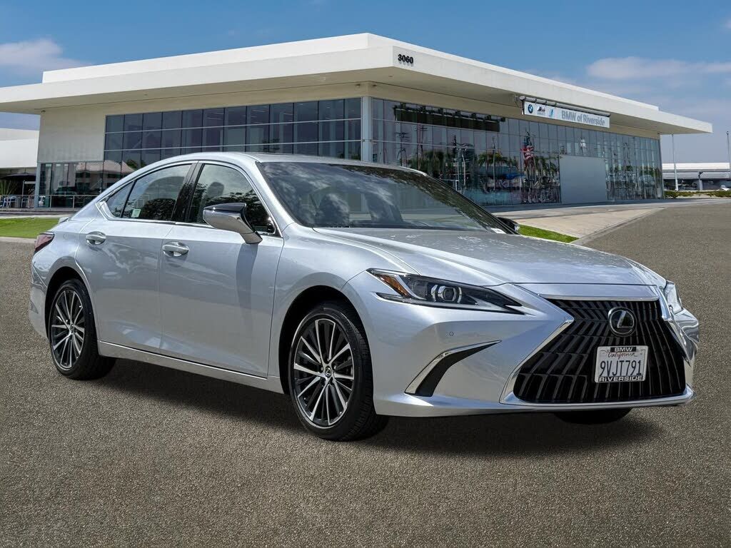 2025 Lexus ES