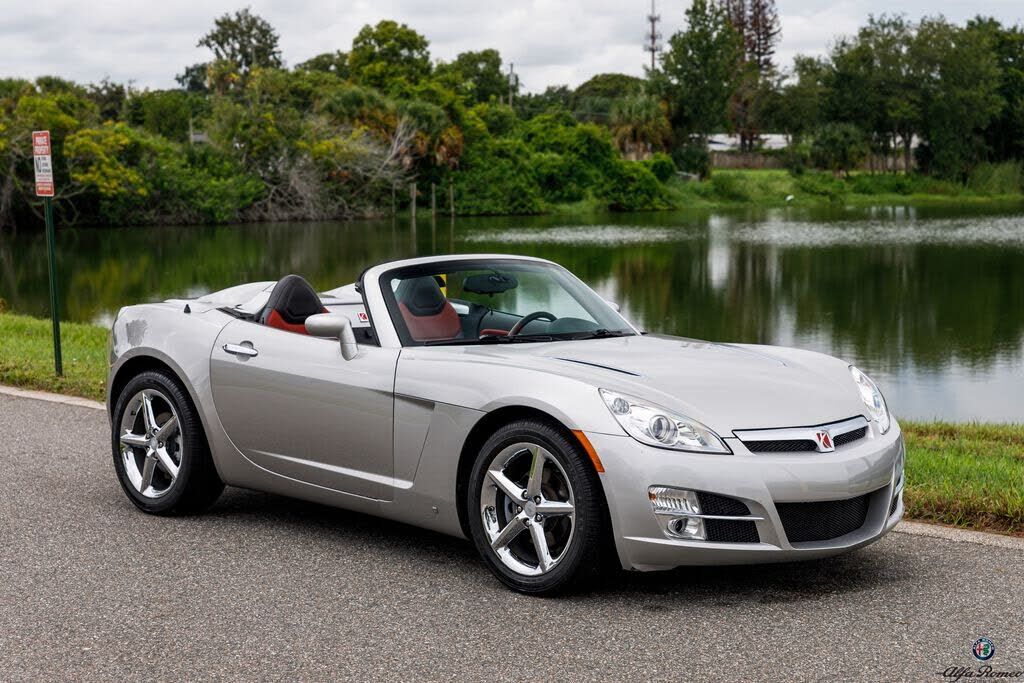2008 SATURN Sky