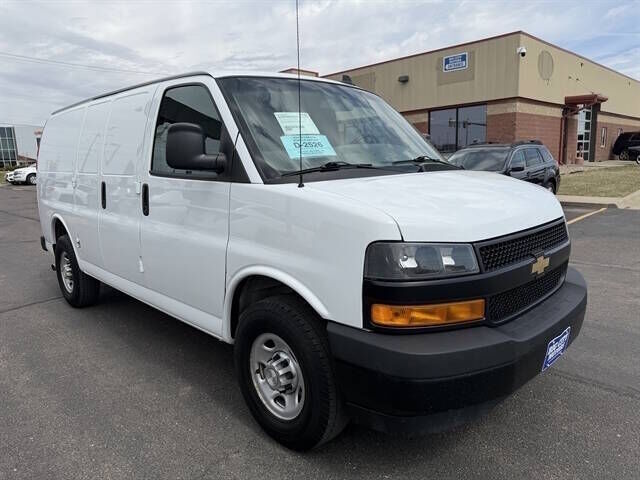 2021 CHEVROLET Express