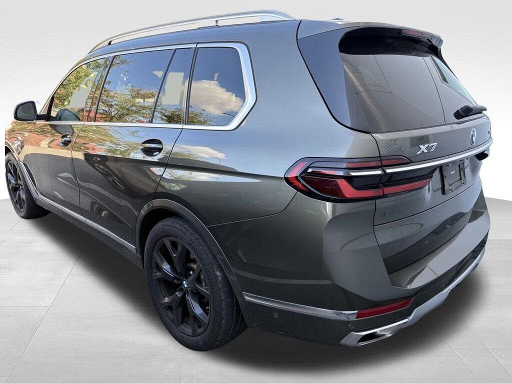 2023 BMW X7
