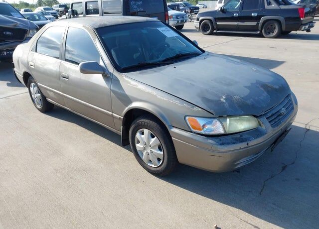 1999 TOYOTA Camry