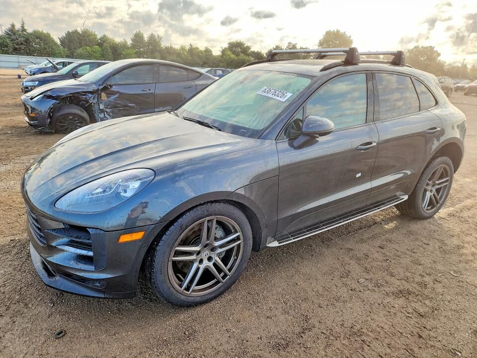 2019 PORSCHE Macan