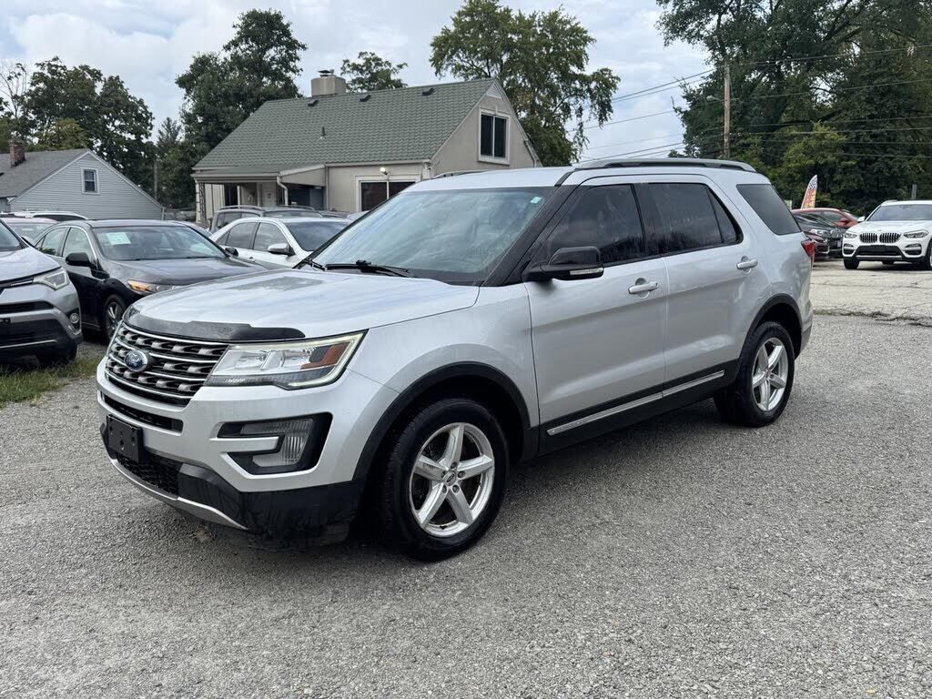 2017 FORD Explorer