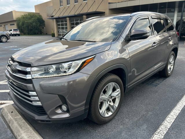 2018 TOYOTA Highlander