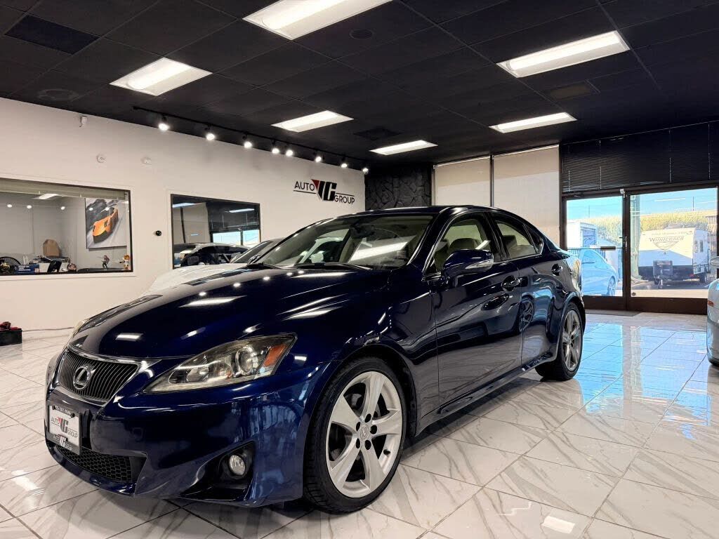 2013 LEXUS IS