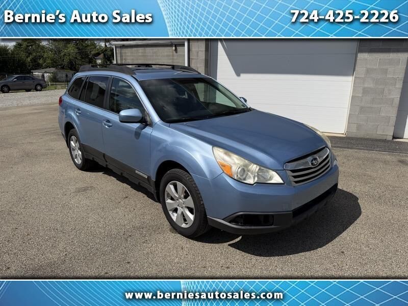 2011 SUBARU Outback