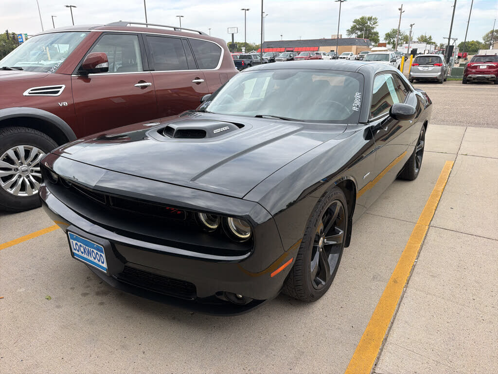 2016 DODGE Challenger