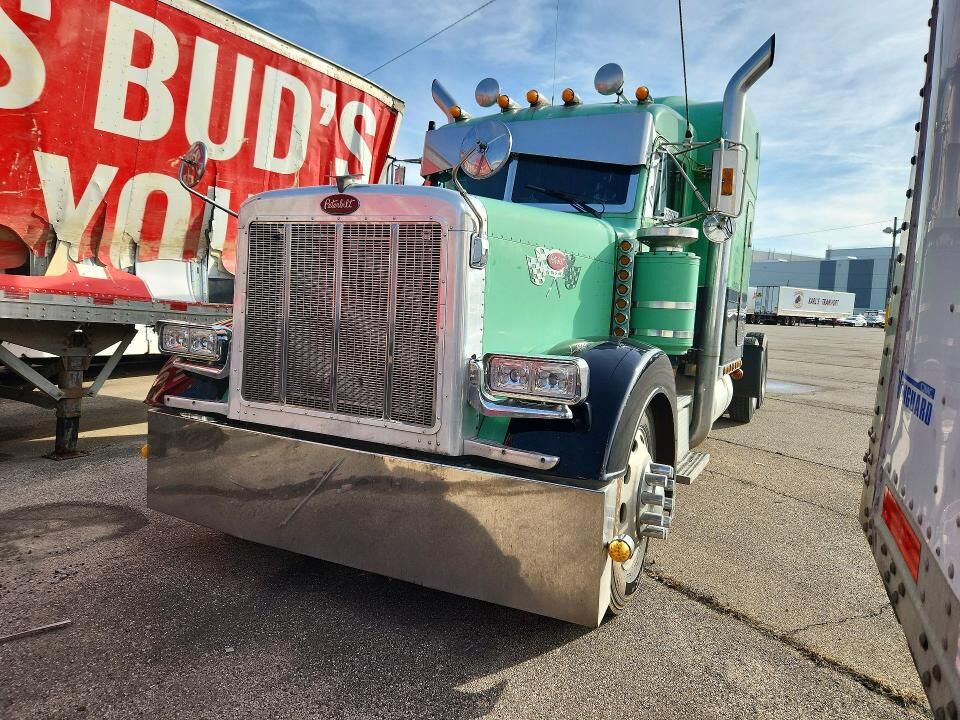 2000 PETERBILT 379