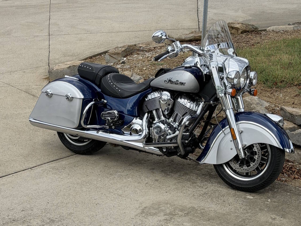 2017 INDIAN MOTORCYCLE Springfield