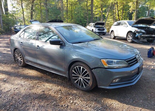2016 VOLKSWAGEN Jetta