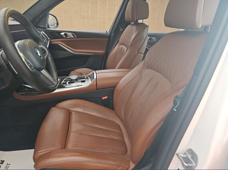 2025 BMW X7