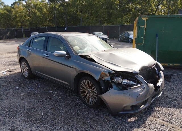 2012 CHRYSLER 200
