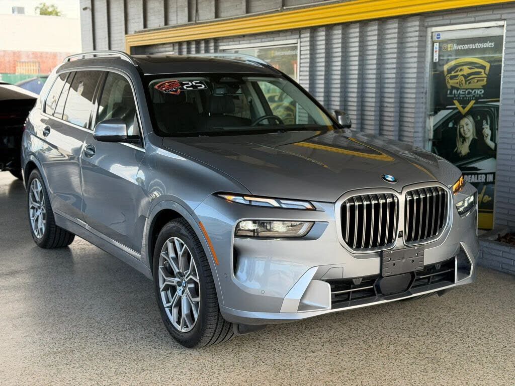 2025 BMW X7