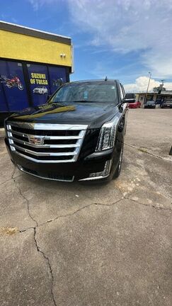 2017 CADILLAC Escalade
