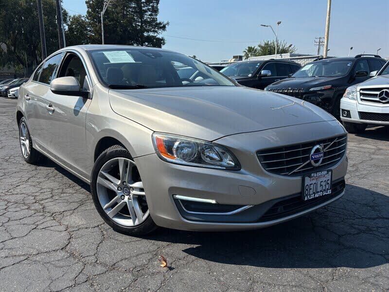 2015 VOLVO S60