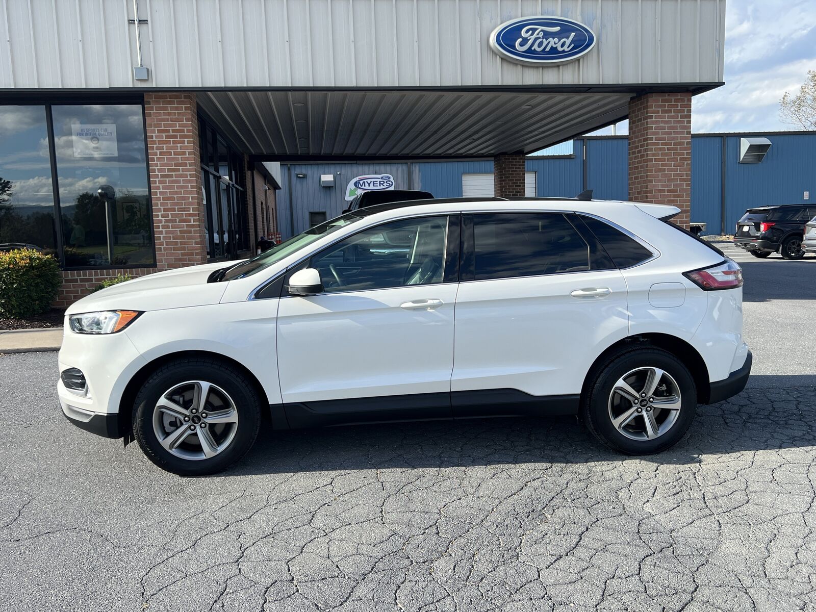 2024 FORD Edge
