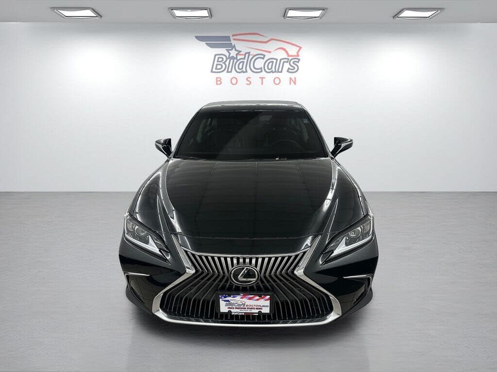 2019 Lexus ES