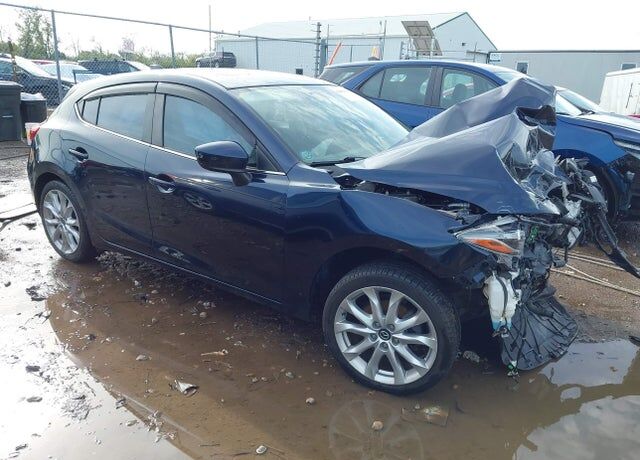 2015 MAZDA Mazda3
