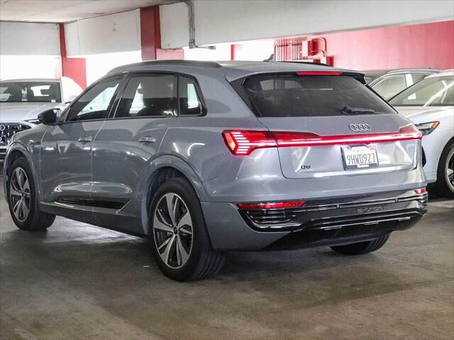 2024 Audi Q8