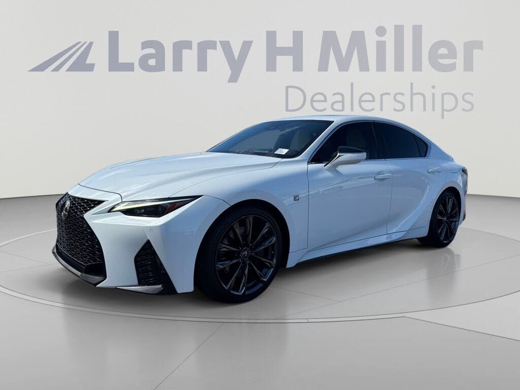 2021 LEXUS IS