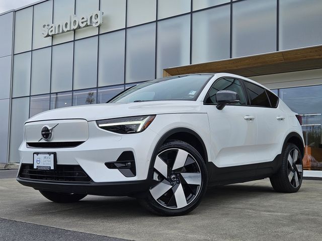 2023 VOLVO C40