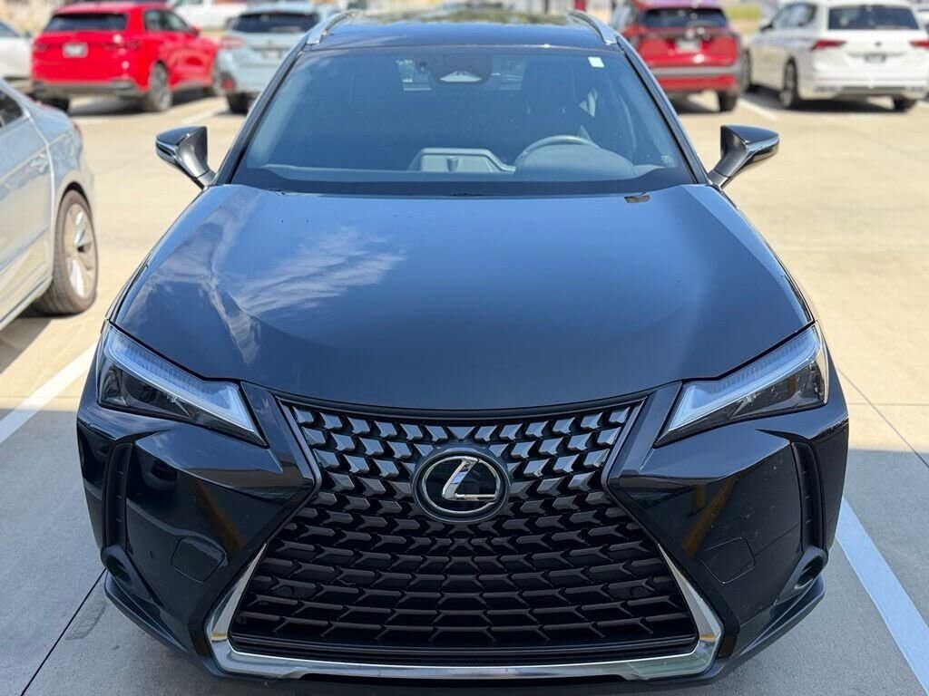 2025 Lexus UX