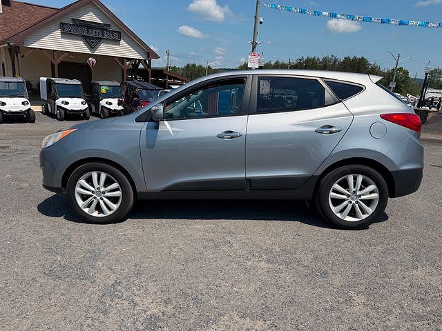 2010 HYUNDAI Tucson