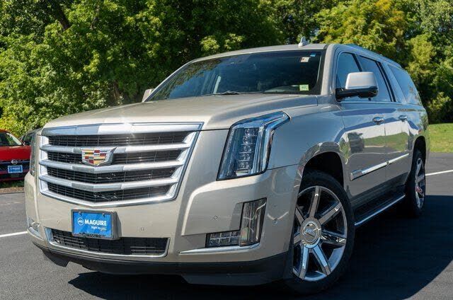 2017 CADILLAC Escalade ESV