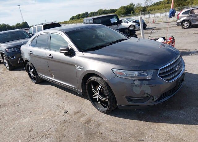 2013 FORD Taurus