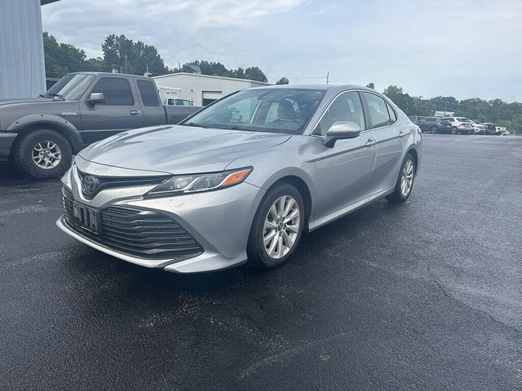2019 TOYOTA Camry