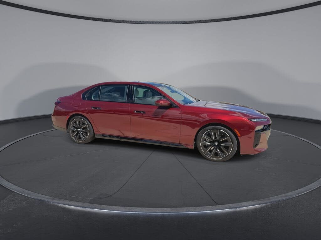 2023 BMW 760i