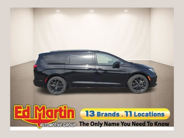 2025 CHRYSLER Pacifica
