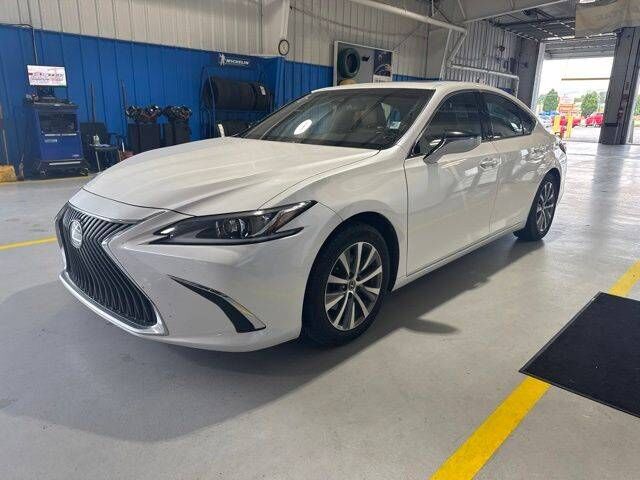 2020 LEXUS ES