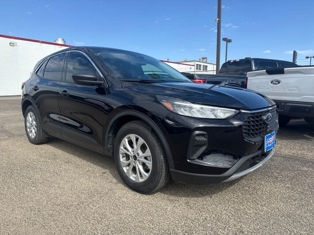 2024 FORD Escape
