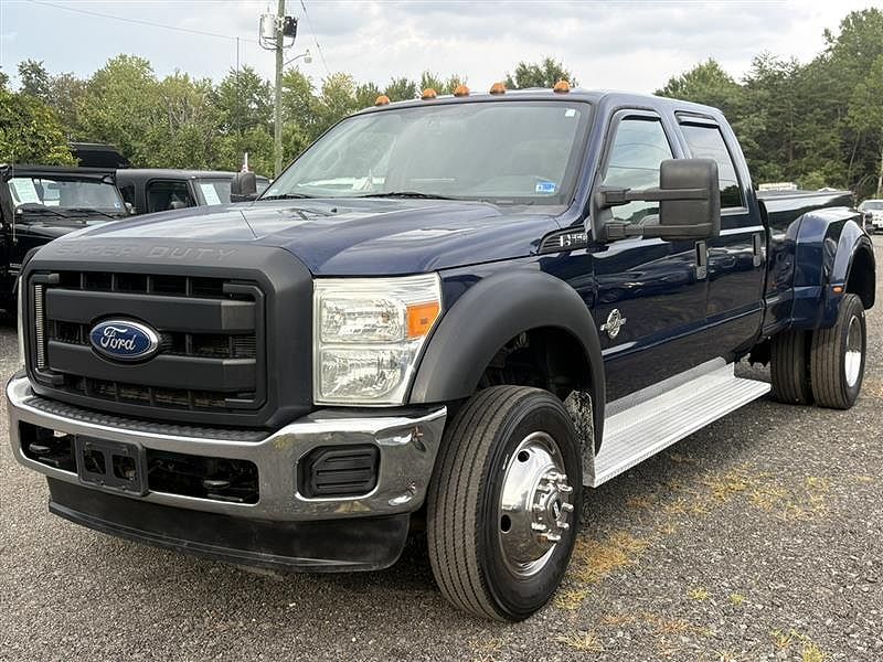 2011 FORD F-550