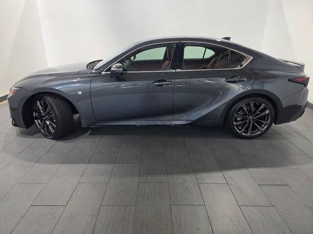 2021 Lexus IS