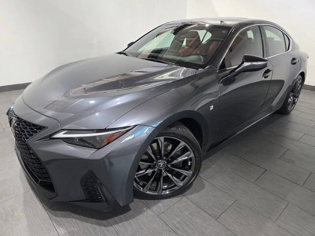 2021 LEXUS IS