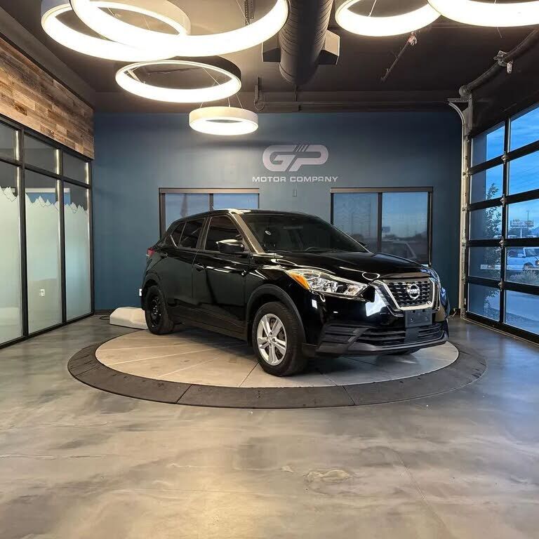 2020 NISSAN Kicks