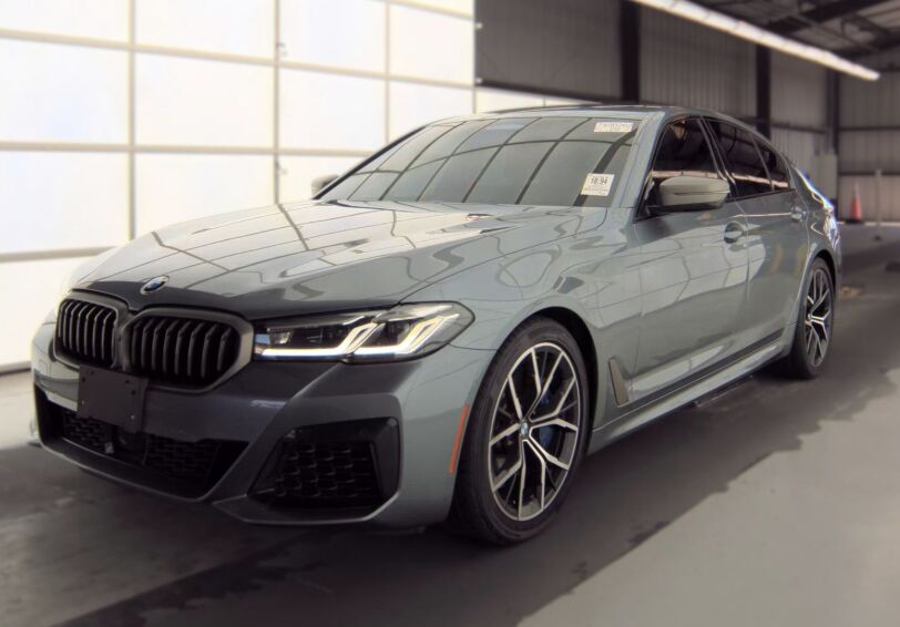 2022 BMW M550i