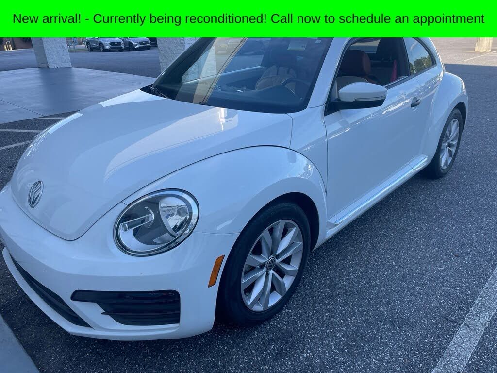 2017 VOLKSWAGEN Beetle