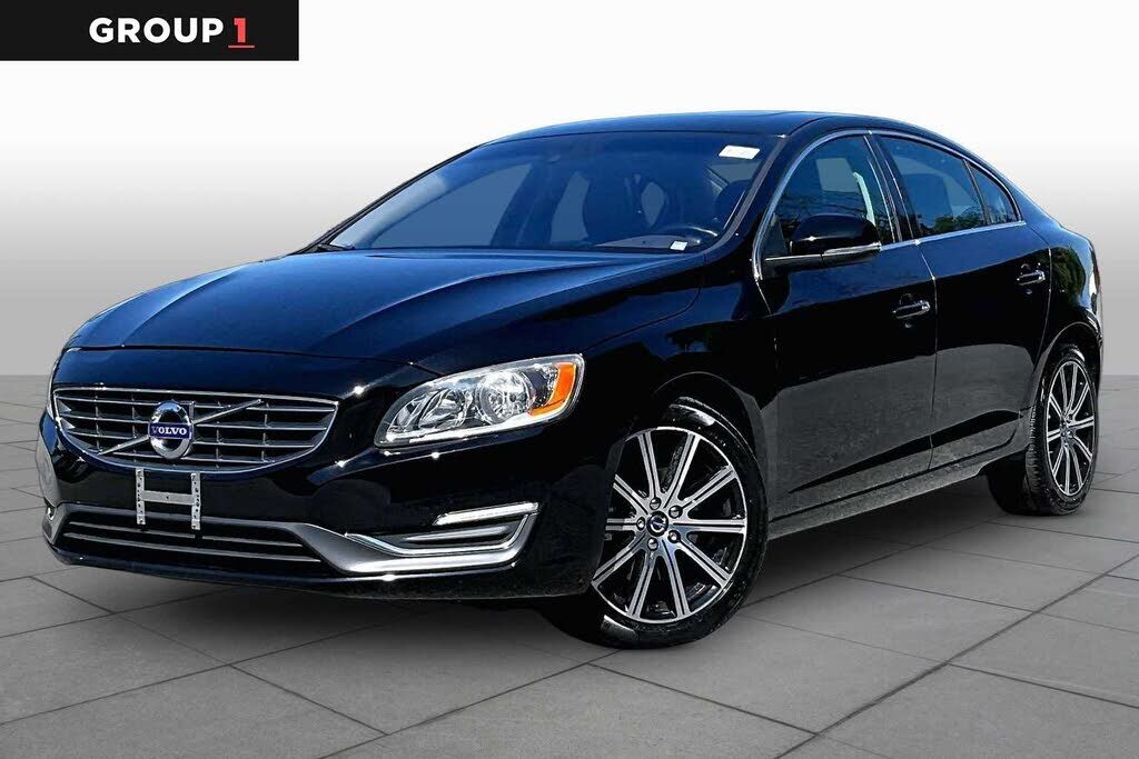 2017 VOLVO S60