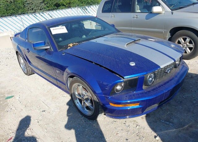 2005 FORD Mustang