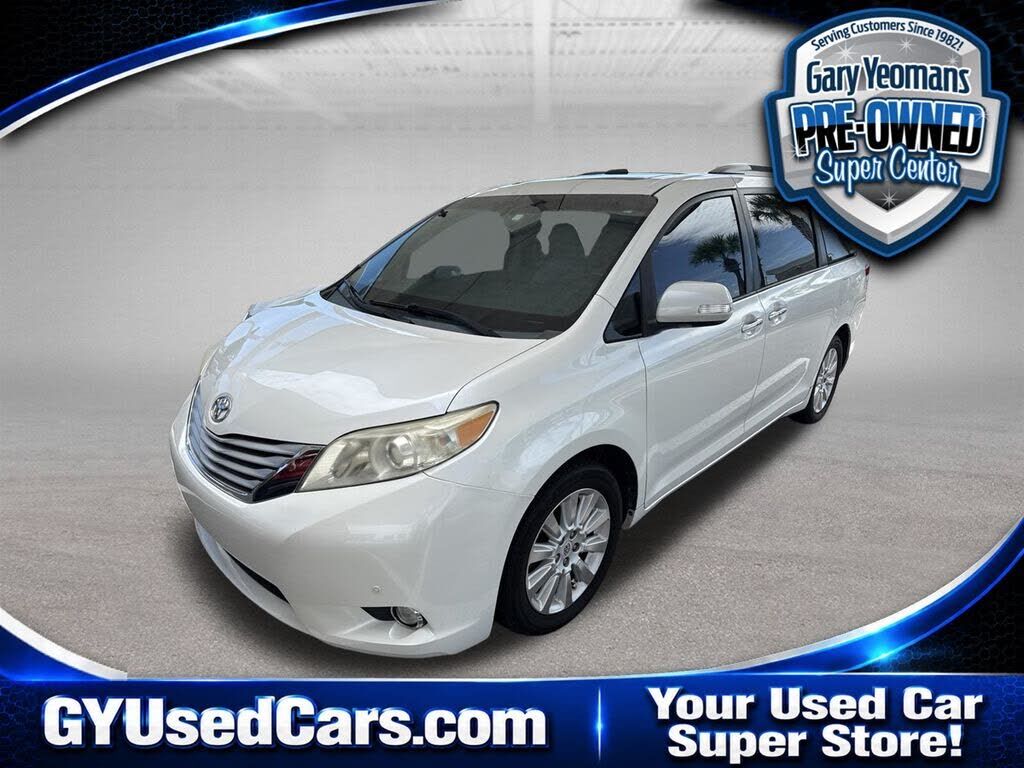 2014 TOYOTA Sienna