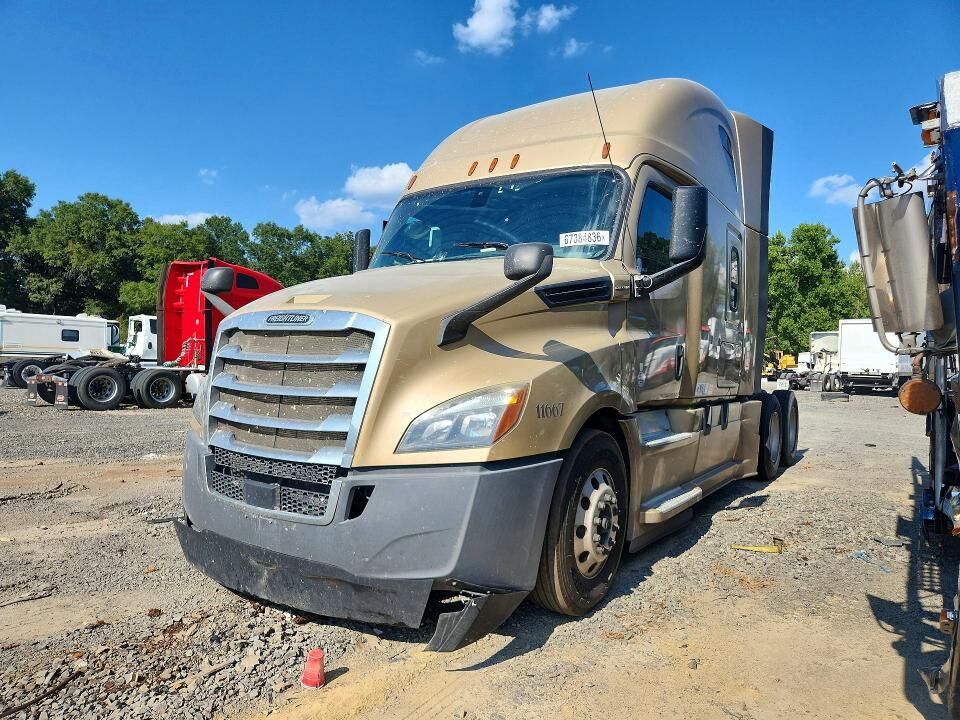 2018 FREIGHTLINER New Cascadia 126" Sleepercab
