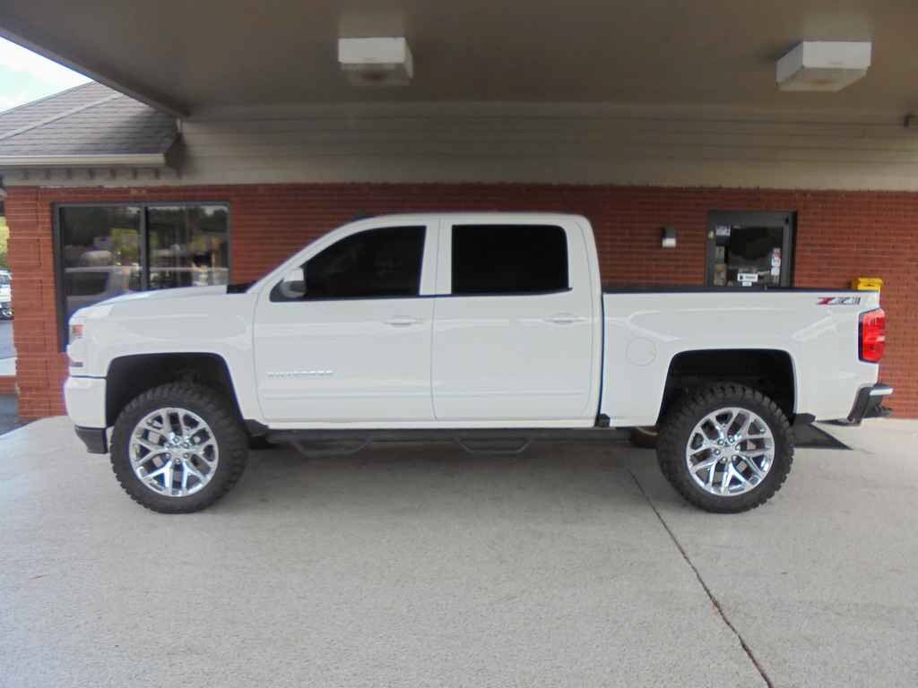 2018 CHEVROLET Silverado
