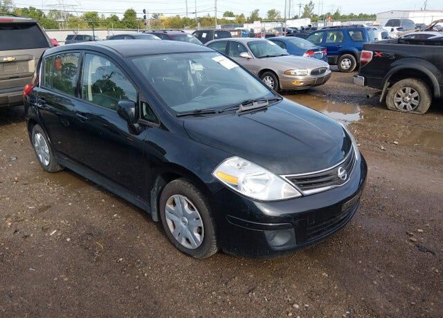 2011 NISSAN Versa