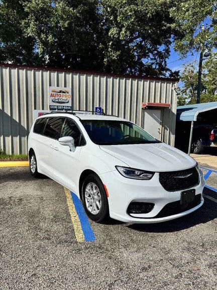 2022 CHRYSLER Pacifica